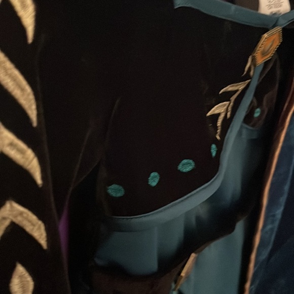 Disney Anna costume from Frozen II. Gorgeous detail and material - Picture 2 of 4